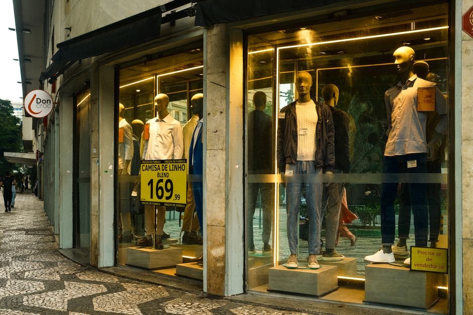 How to Open a Dollar Store in Sao Paulo, Brazil — Photo by Gustavo Denuncio on Pexels