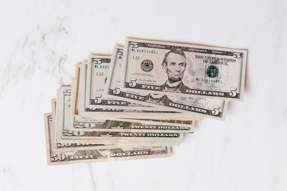 Profitable Dollar Store Example: AwwwStore’s Top Picks — Photo by www.kaboompics.com on Pexels