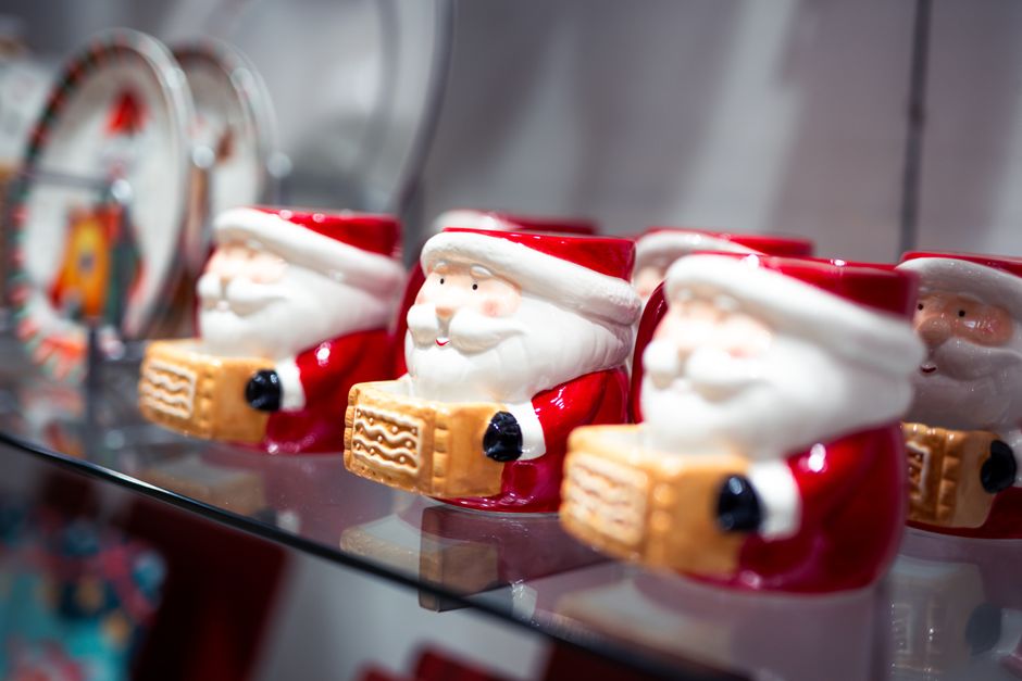 Seasonal Dollar Store Decoration Ideas for AwwwStore — Photo by Ludovic Delot on Pexels