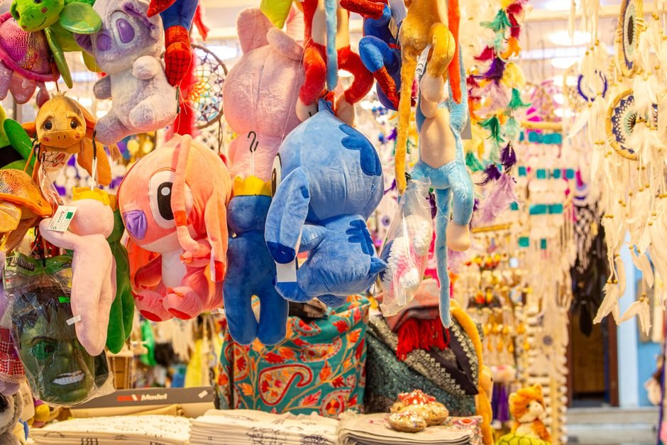Wholesale Dollar Store Toys in Bulk — Photo by Murat Halıcı on Pexels