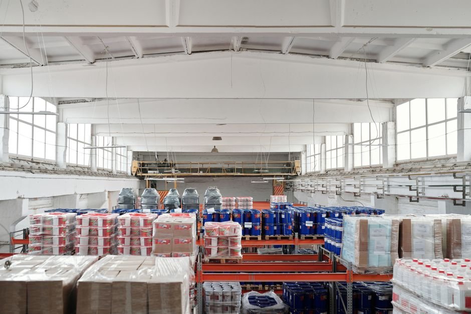 Wholesale Dollar Store Supplies — Photo by Tiger Lily on Pexels