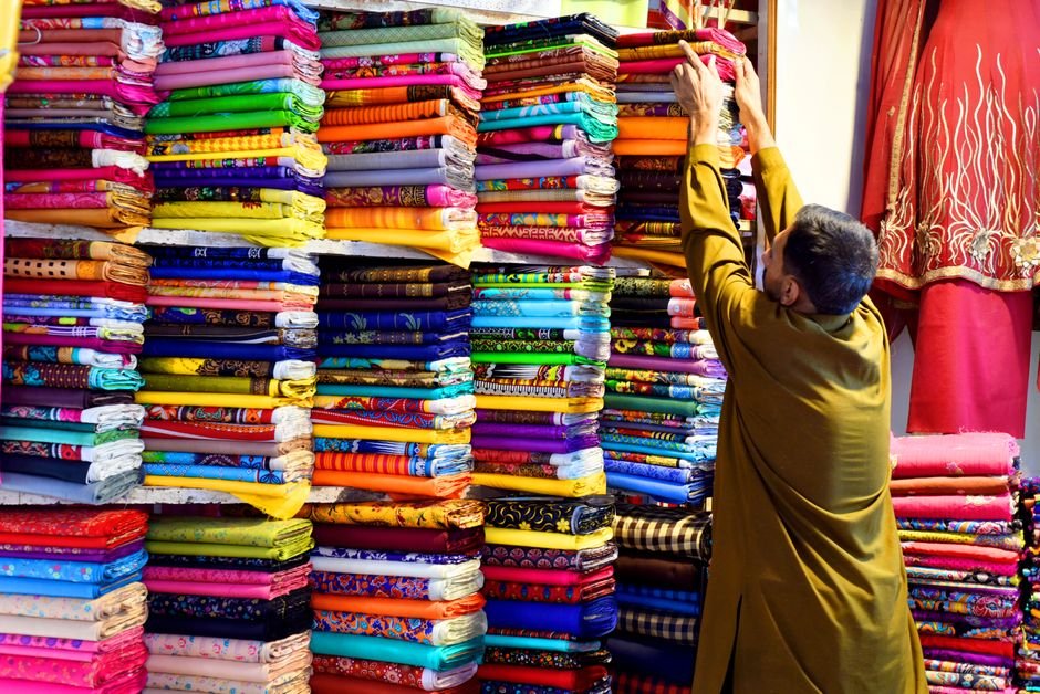 Pakistan Wholesale Suppliers: AwwwStore — Photo by Adi Rajpoot on Pexels