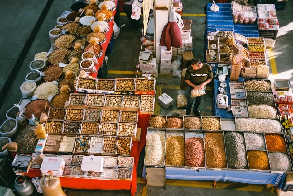 Bulk Buying From China: Yiwu Wholesale Tips — Photo by Deniz ŞENGÜL on Pexels