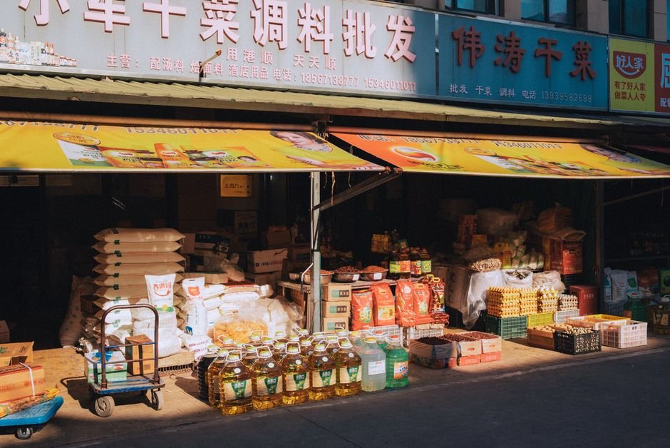 Dollar Store Free Shipping Wholesale Suppliers — Photo by Haibo Ni on Pexels