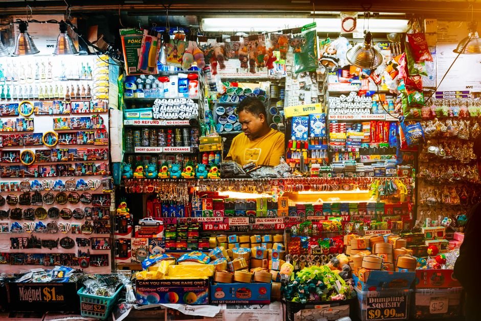 Wholesale Dollar Store Items No Minimum — Photo by Quintin Gellar on Pexels