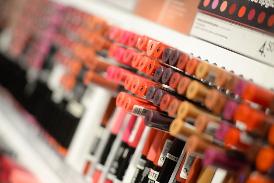 AwwwStore: Dollar Store Beauty Products Wholesale — Photo by ClickerHappy on Pexels