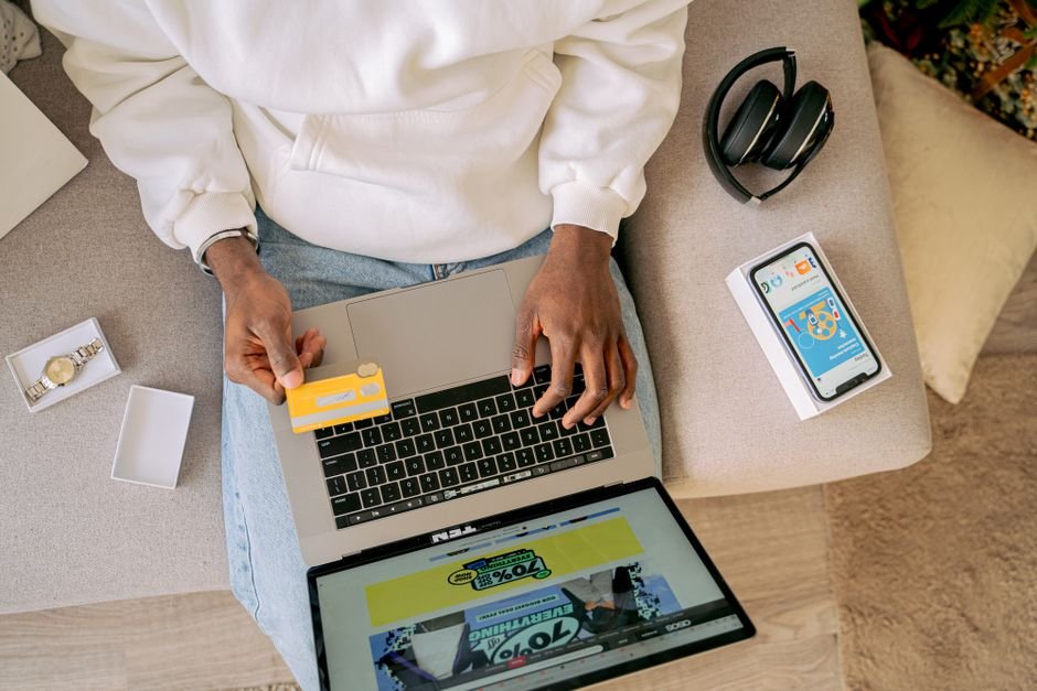 Dollar Store Electronics Accessories Wholesale — Photo by Antoni Shkraba on Pexels