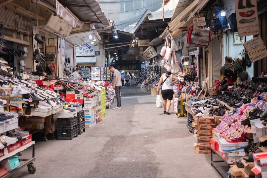 Yiwu Market Buying Guide for Beginners — Photo by Doğan Alpaslan  Demir on Pexels