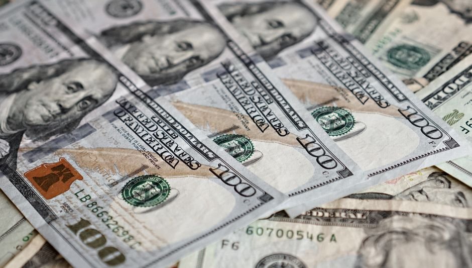 Dollar Store Supplier Directory — Photo by DΛVΞ GΛRCIΛ on Pexels